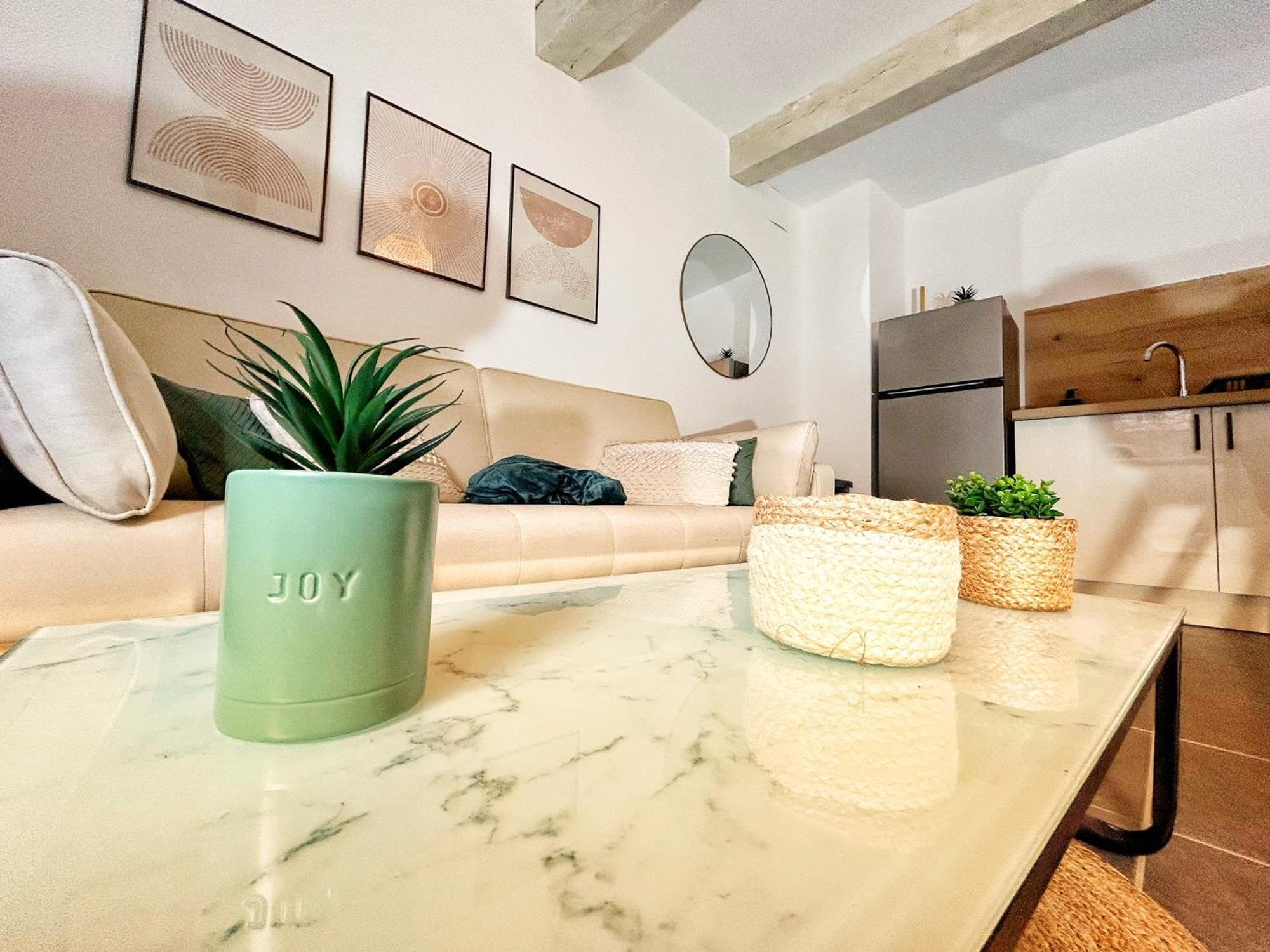 Olive Serenity Арль Экстерьер фото